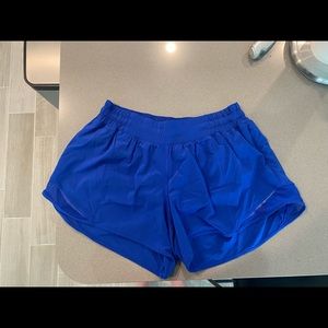 Lululemon - Hotty Hot Shorts - size 8